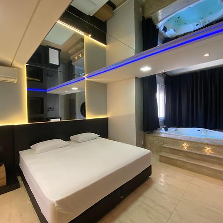 Drops Motel 阿雷格里港 外观 照片